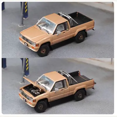 GCD Toyota Hilux SR5 in gold